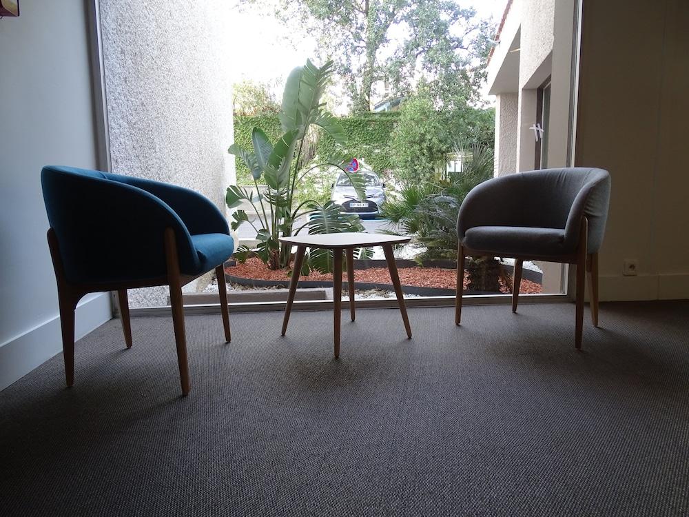Holiday Inn Perpignan, An Ihg Hotel Exterior foto